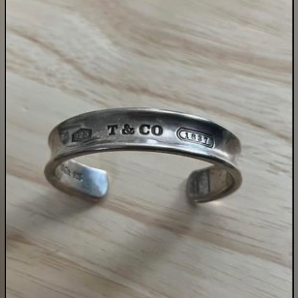 T & Co Vintage 1837 Cuff 
.925 silver